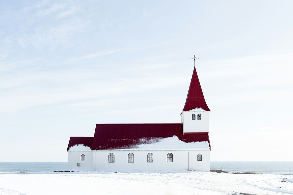 Three World Locations for a Winter Wonderland Wedding ceremony